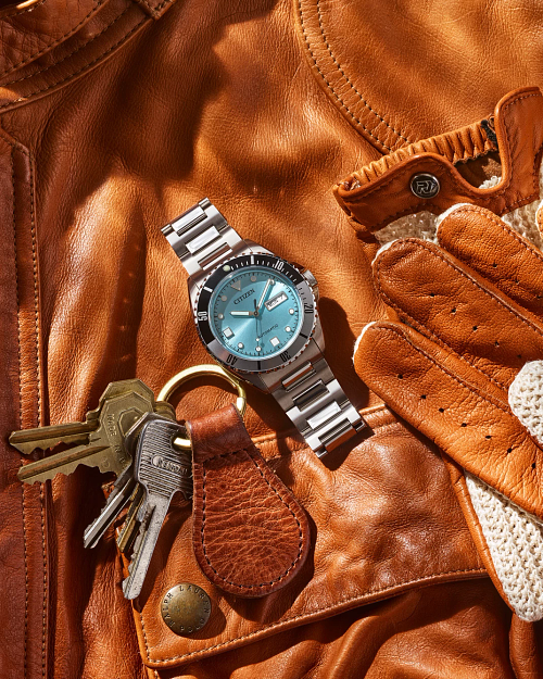 Blue dial sports watch sales